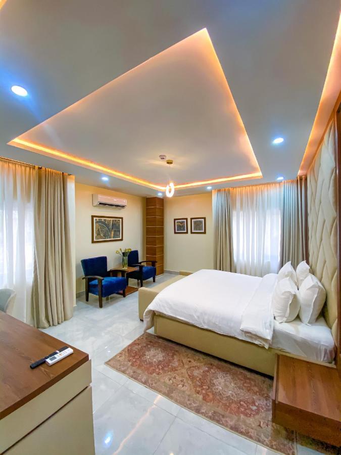 Plush Hotel,Αμπούζα Εξωτερικό φωτογραφία