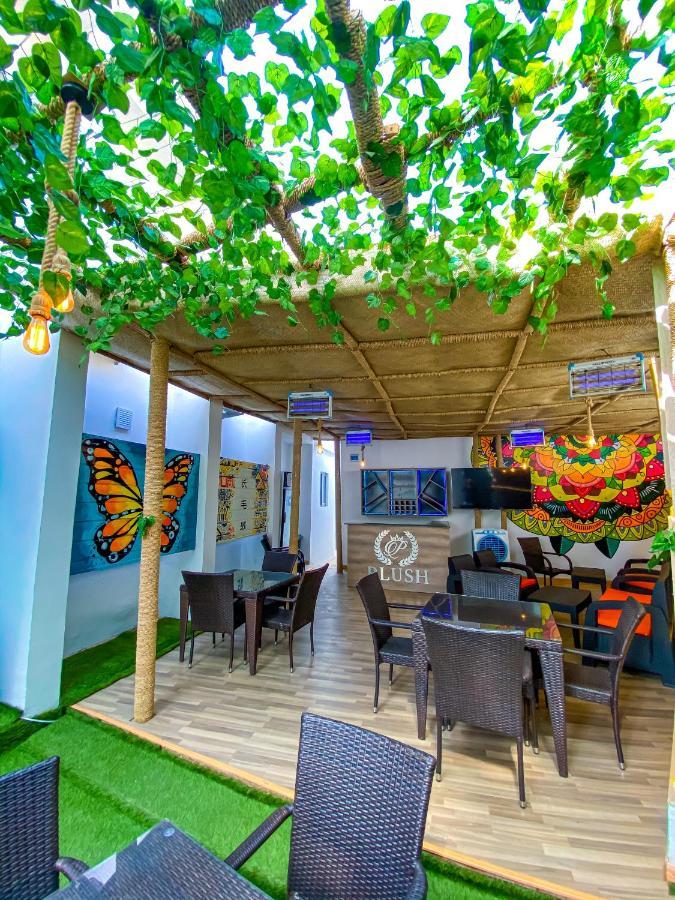 Plush Hotel,Αμπούζα Εξωτερικό φωτογραφία